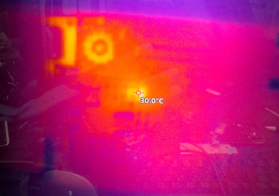 Google Pixel 3a 通信修理 — 修理の様子