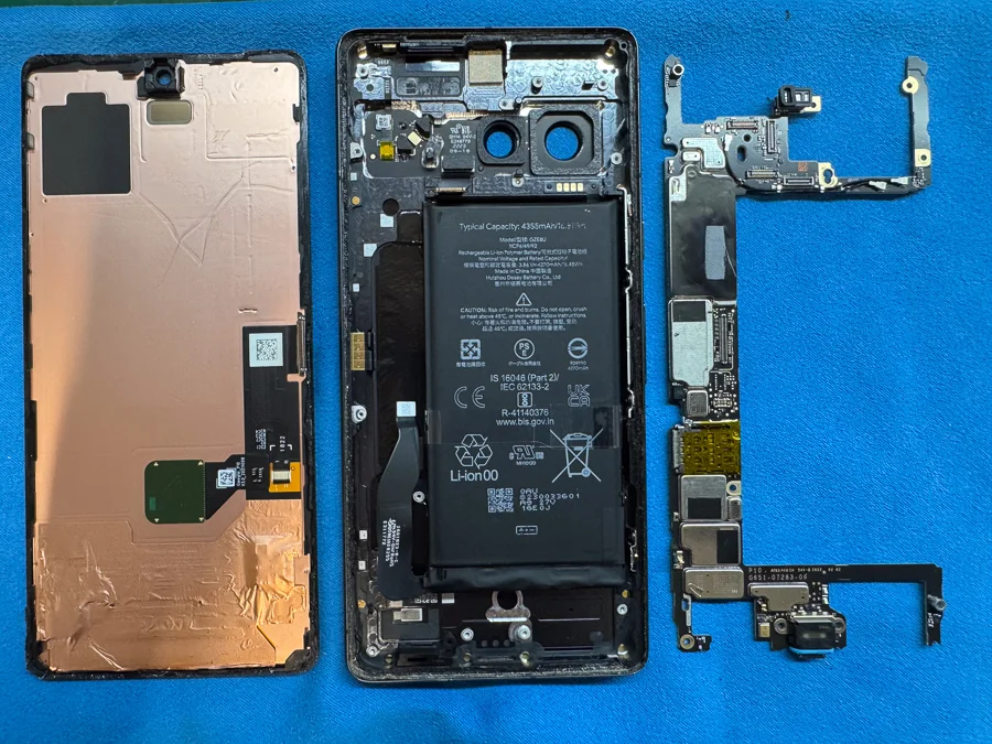 Google Pixel 7a システム修復 — 修理の様子