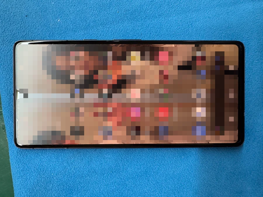 Google Pixel 7 WiFi修理 — 修理の様子