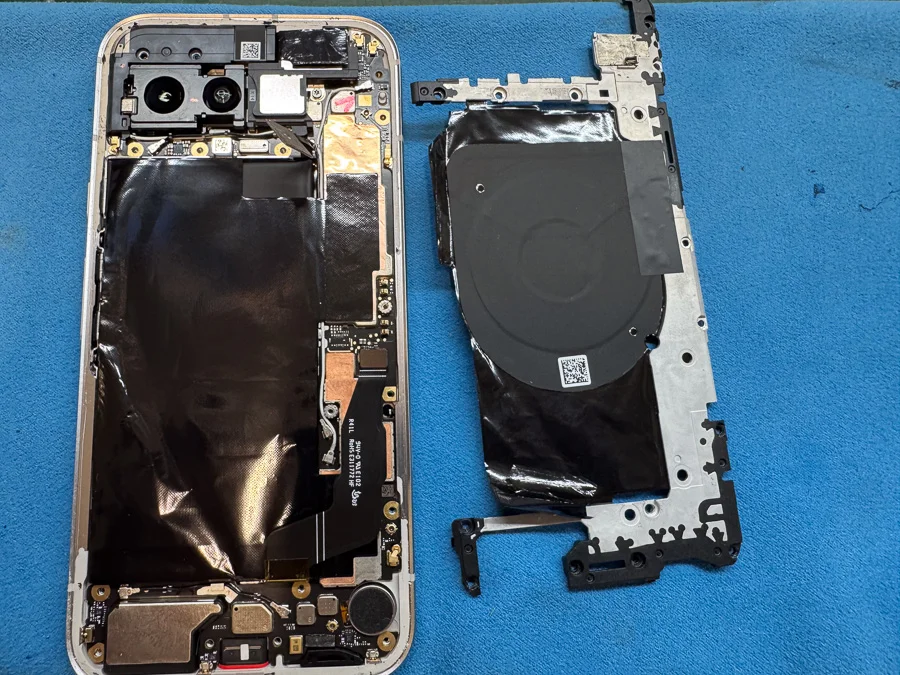 Google Pixel 3 XL 起動不良修理 — 修理の様子