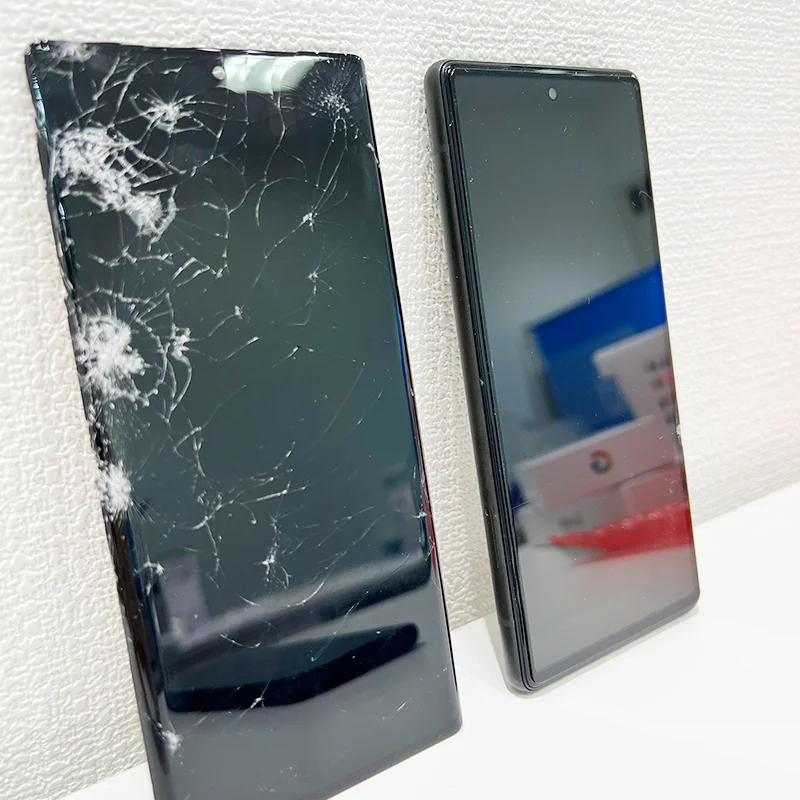 Google Pixel 6a 画面割れ修理 — 修理の様子
