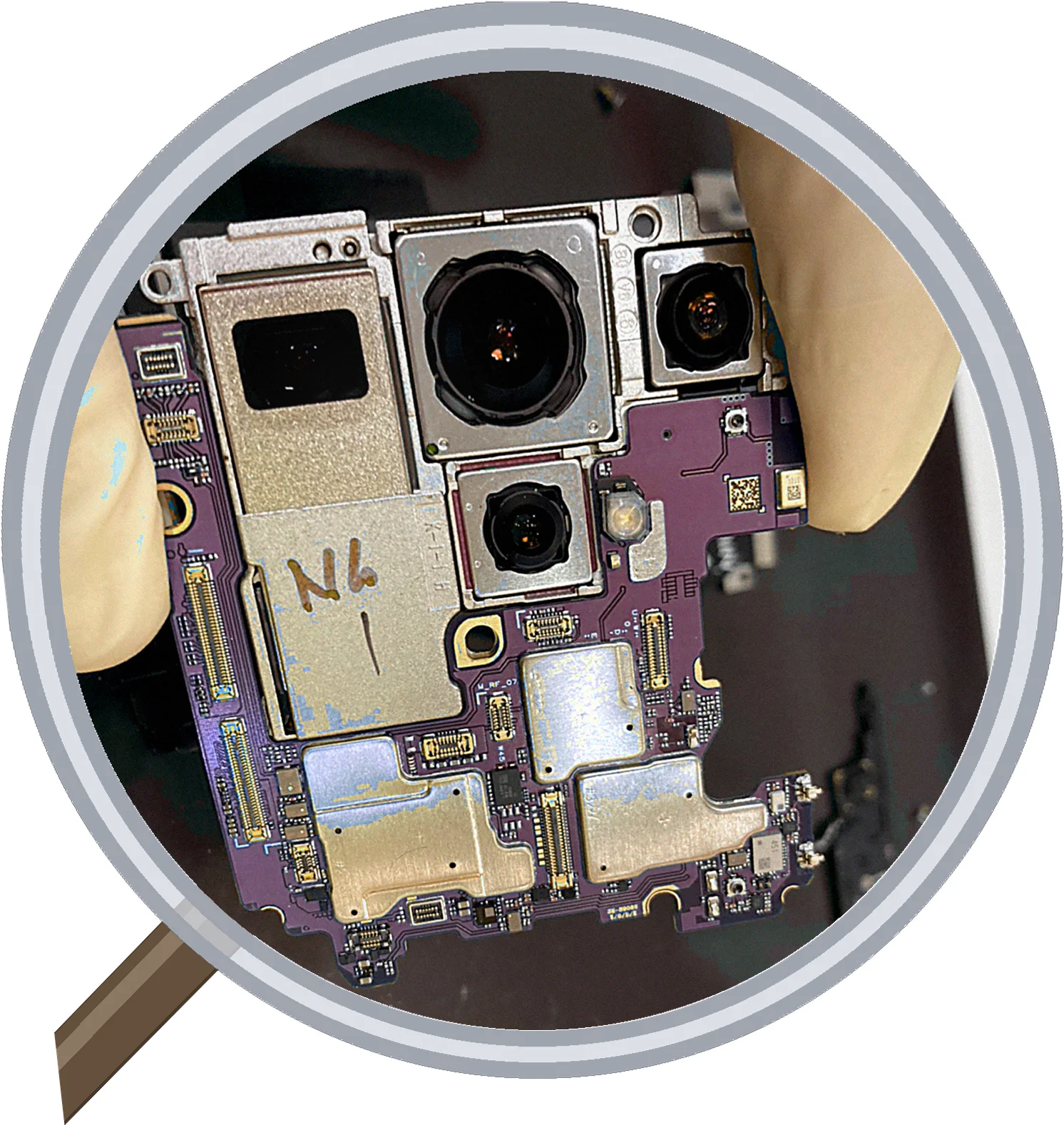 Galaxy S22 Ultra、また落としてしまった…画面割れの修理レポート — 修理の様子