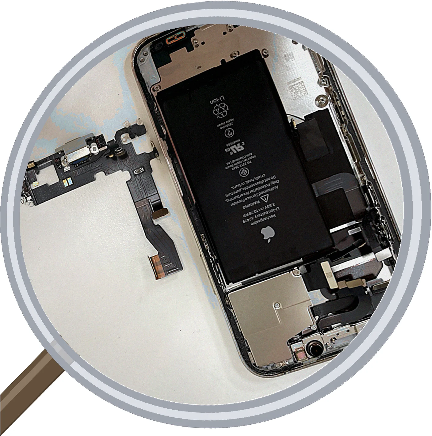 iPhone充電不良の原因と対策：コネクタ摩耗とMFi認証の重要性