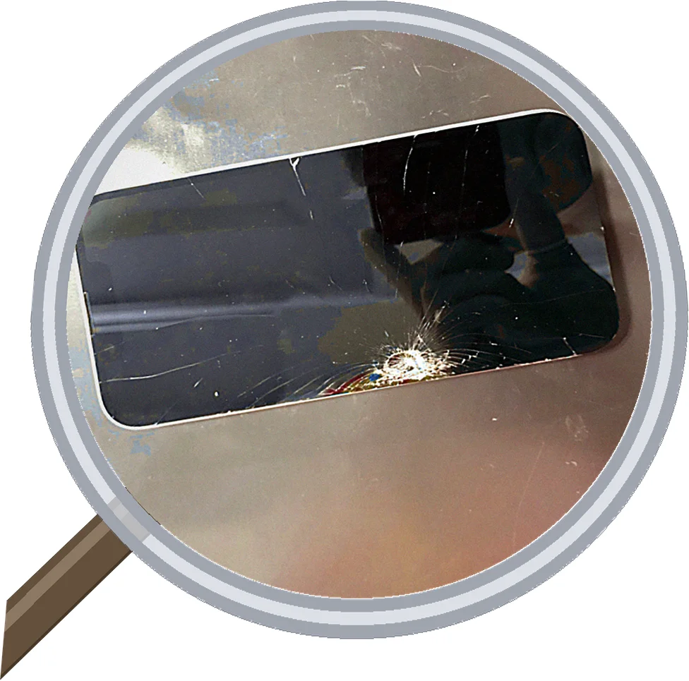 iPhone 13 mini 画面修理事例 — 角欠けの破損を当日対応しました — 修理の様子