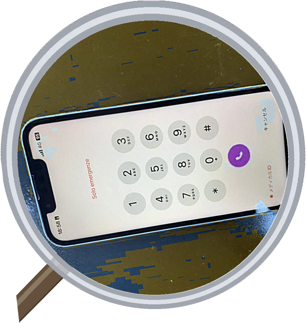 iPhone 13 mini 画面上部ガラス割れの当日修理｜軽度破損こそ早期対応が大事【修理事例】 — 修理の様子