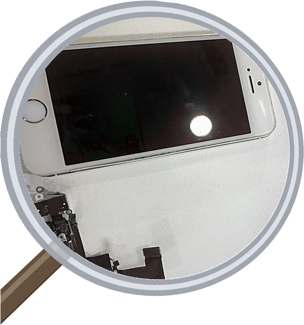 一向に充電出来ないiPhone 5 — 修理の様子