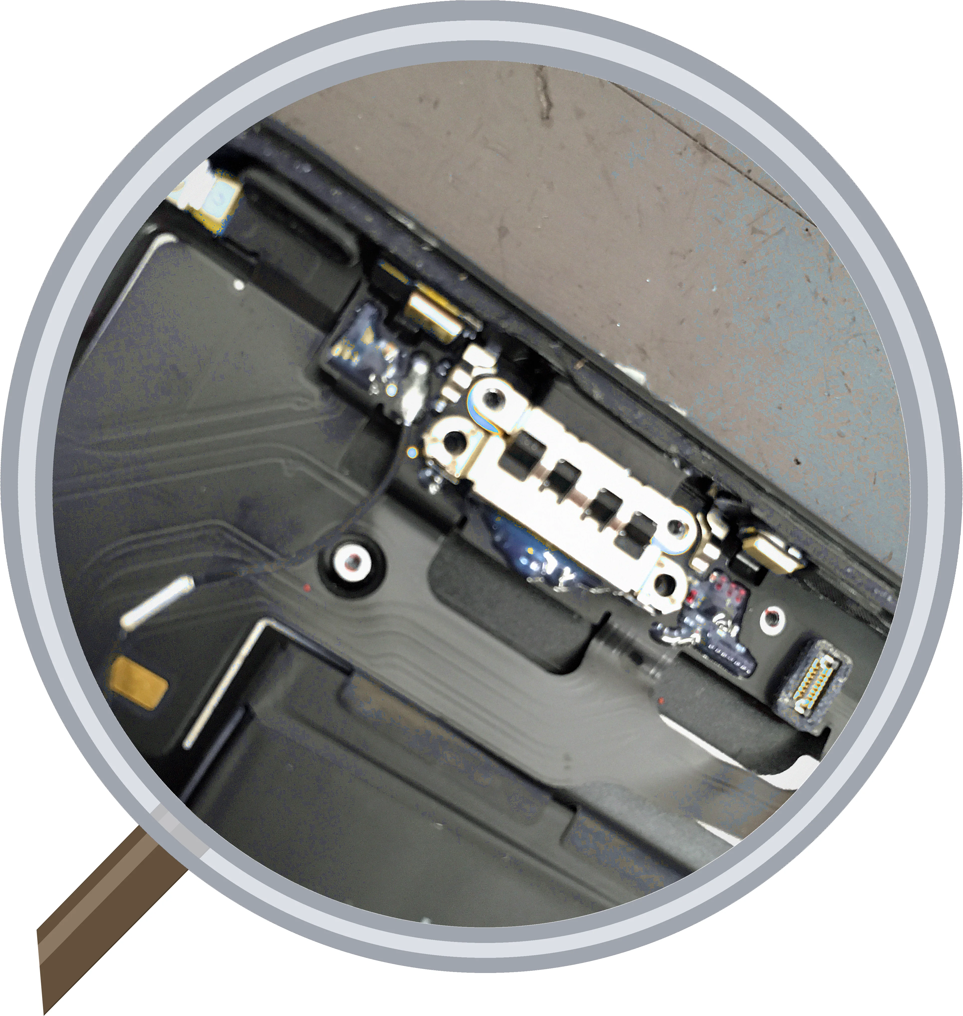 毎日何度も充電が必要？iPhone 7のバッテリー劣化で40%ジャンプ現象 — 修理の様子