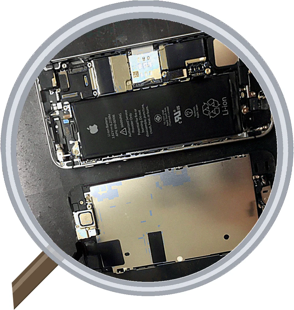 落としたiPhone SE（第3世代）の画面割れ修理—実際の修理工程をご紹介します — 修理の様子