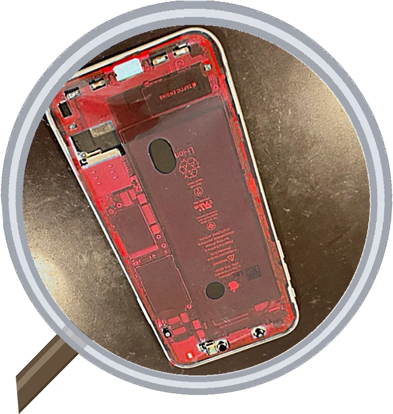 タッチ操作ができなくなったiPhoneXRの画面割れ修理も承ります！ — 修理の様子