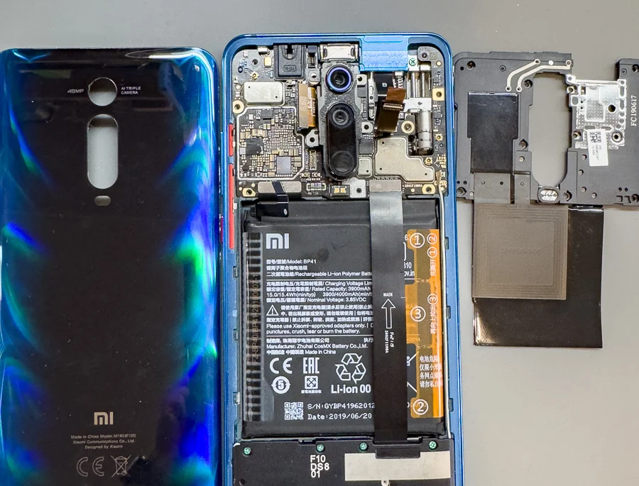 Xiaomi Redmi Note 11 Pro 5G 通信修理 — 修理の様子