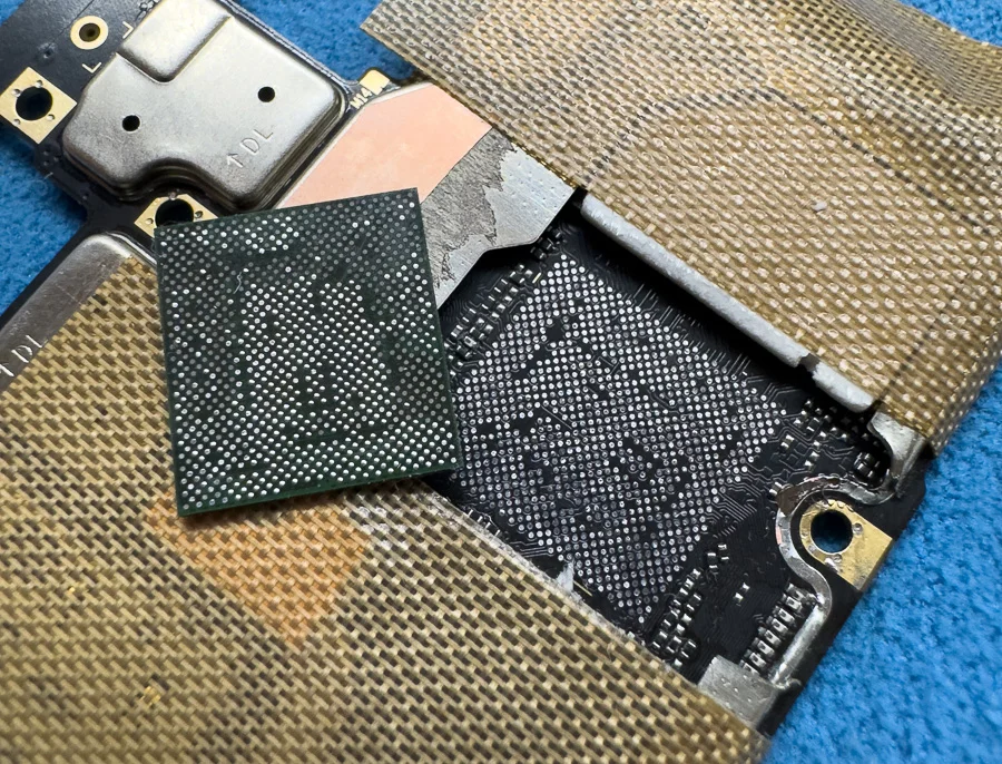 Xiaomi Redmi Note 9S 通信修理 — 修理の様子