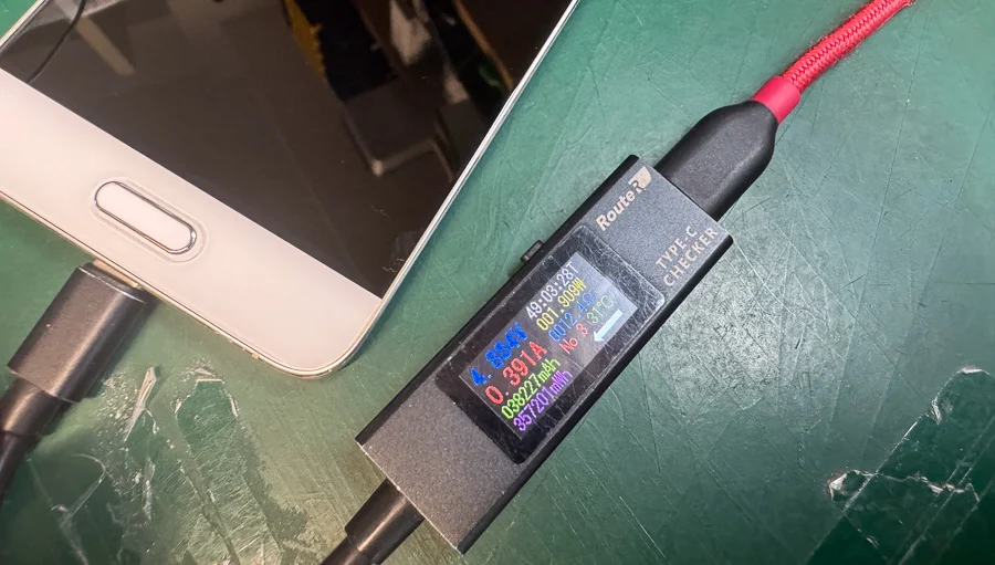 Xiaomi Redmi Note 13 Pro+ 5G 起動不良修理 — 修理の様子