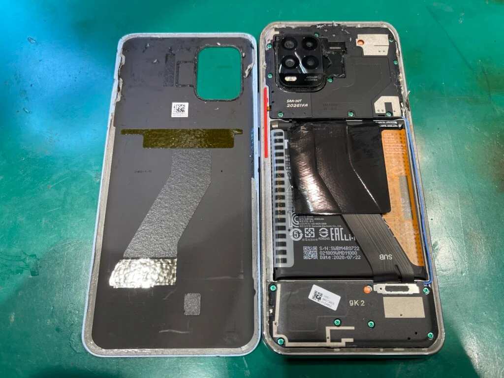 Xiaomi 11T 液晶修理 — 修理の様子