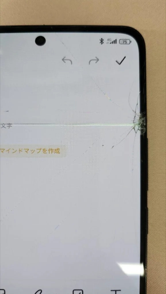 Xiaomi Mi 10 Lite 5G 画面割れ修理 — 修理の様子