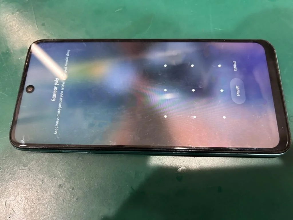 Xiaomi Black Shark 2 液晶修理 — 修理の様子