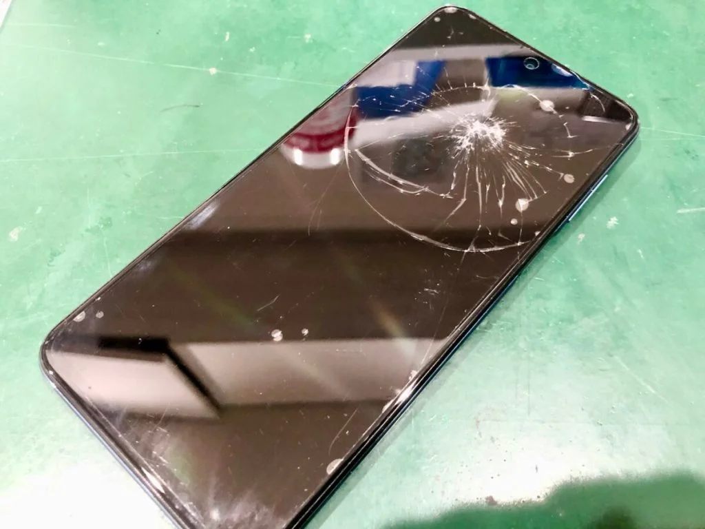 Xiaomi Black Shark 3 液晶修理 — 修理の様子