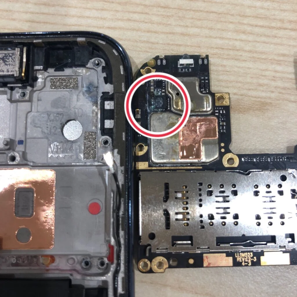 Xiaomi Redmi 12 5G 水没修理 — 修理の様子