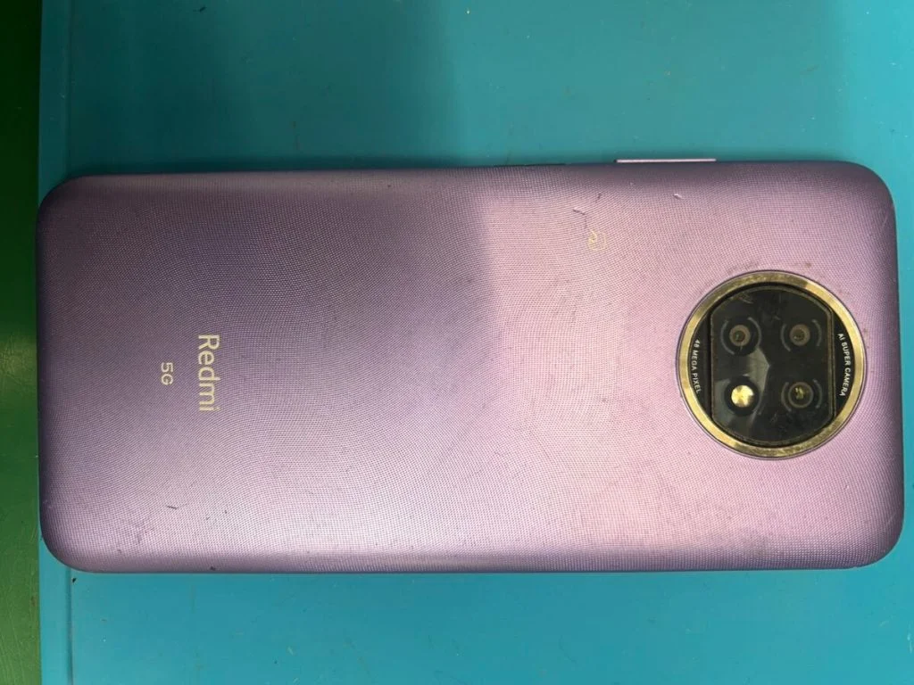 Xiaomi Mi 10 Lite 5G 水没修理 — 修理の様子