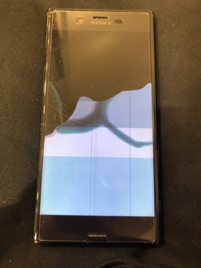 Xperia 1 II バッテリー交換 — 修理の様子