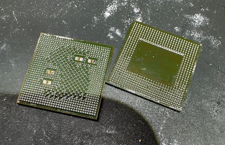 Xperia Z5 Premium システム修復 — 修理の様子