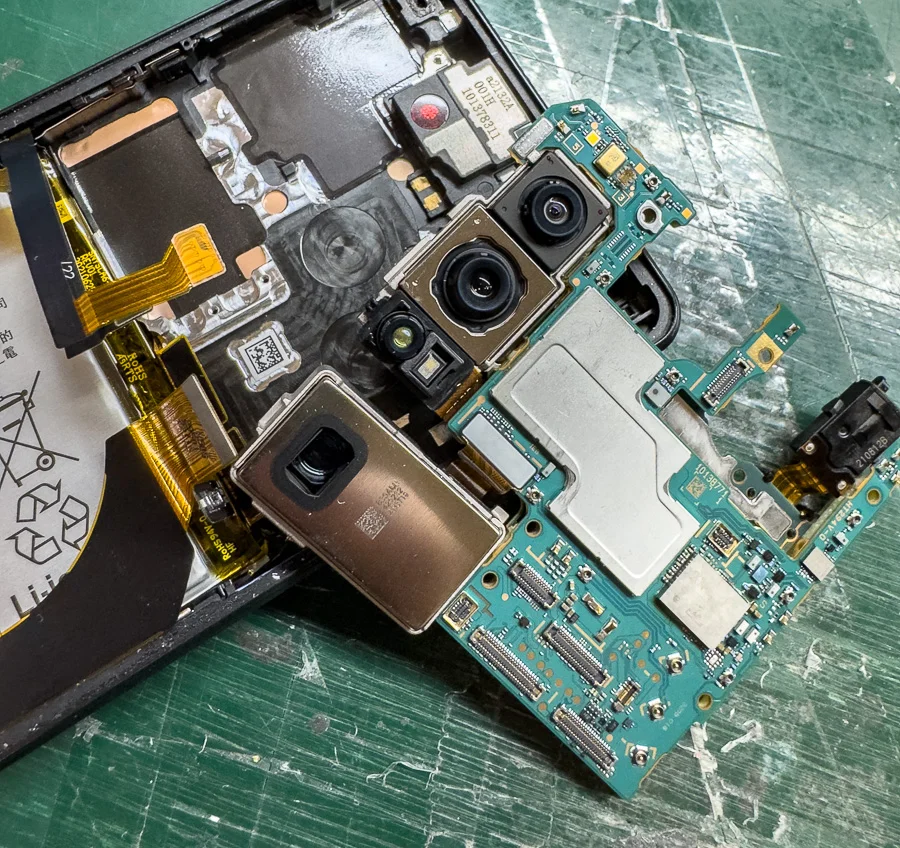 Xperia 5 WiFi修理 — 修理の様子