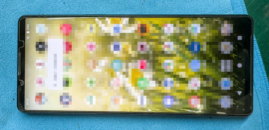 Xperia XZ Premium システム修復 — 修理の様子