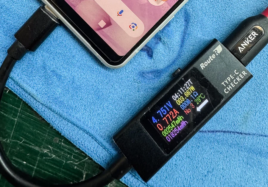 Xperia 1 V WiFi修理 — 修理の様子