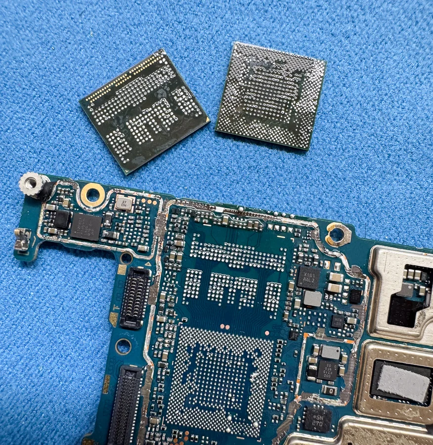 Xperia J1 Compact システム修復 — 修理の様子