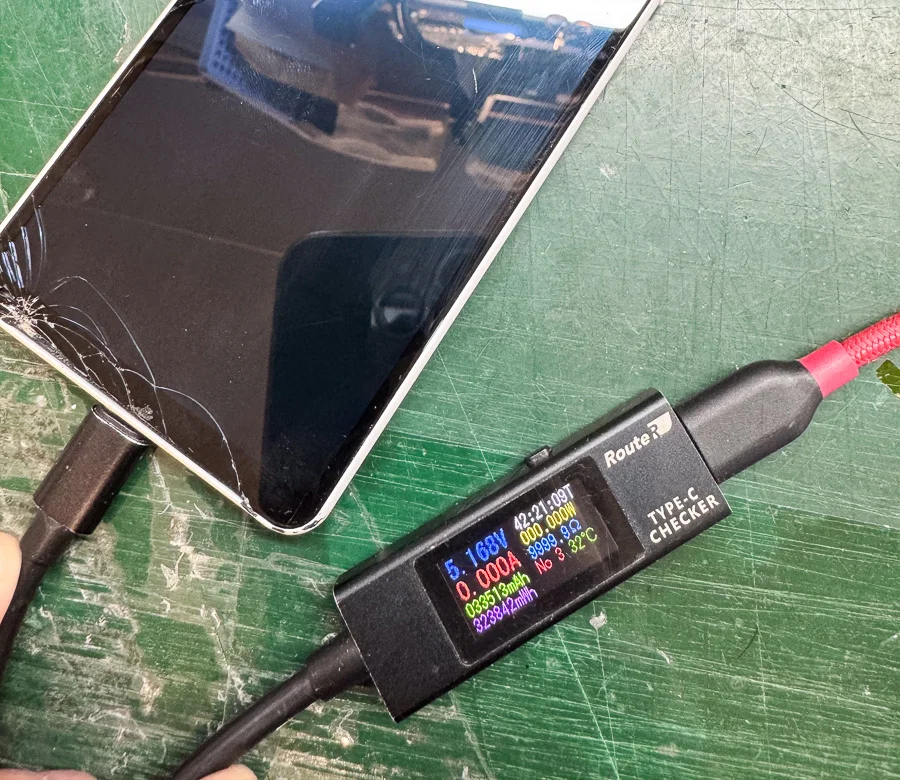 Xperia 1 V マザーボード修理・IC 基板修理 — 修理の様子