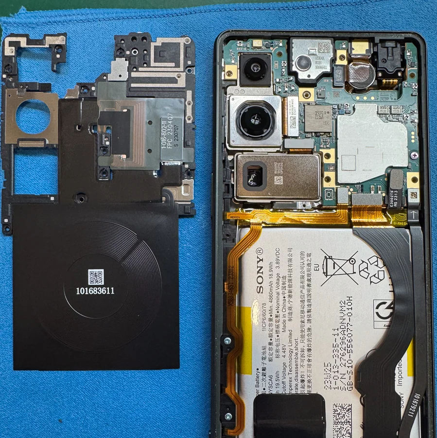Xperia 5 IV 起動不良修理 — 修理の様子