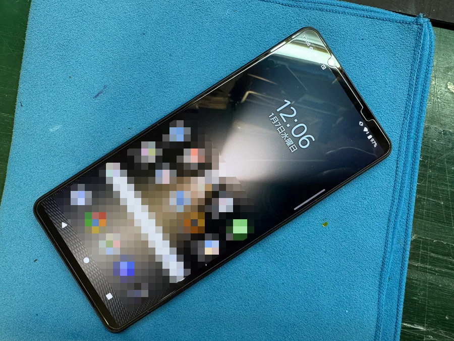 Xperia ZL2 無線 WiFi修理 — 修理の様子