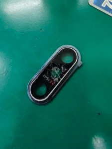 Xperia Z4 カメラ修理 — 修理の様子