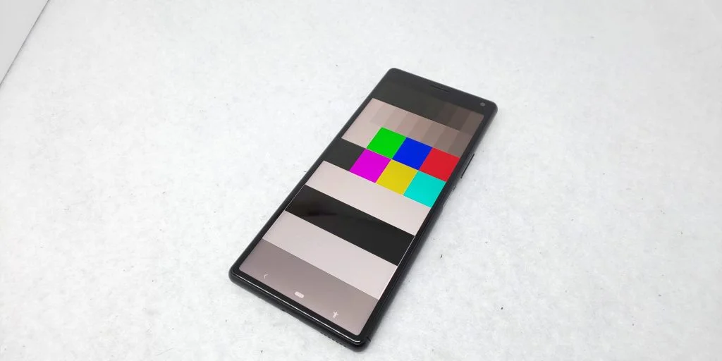 Xperia J1 Compact 画面割れ修理 — 修理の様子