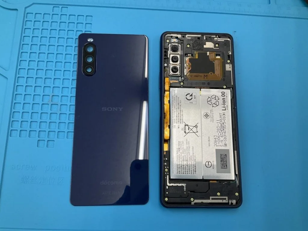 Xperia XA 液晶修理 — 修理の様子