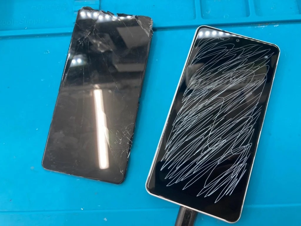 Xperia XZ1 Compact 液晶修理 — 修理の様子