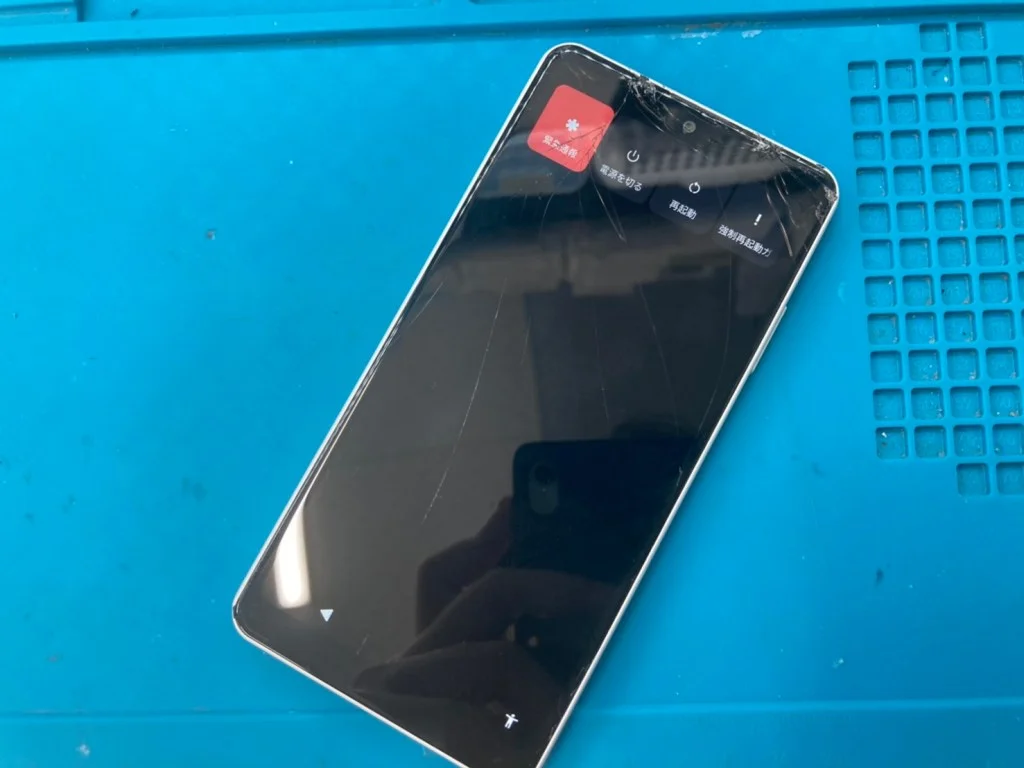 Xperia XZ3 液晶修理 — 修理の様子