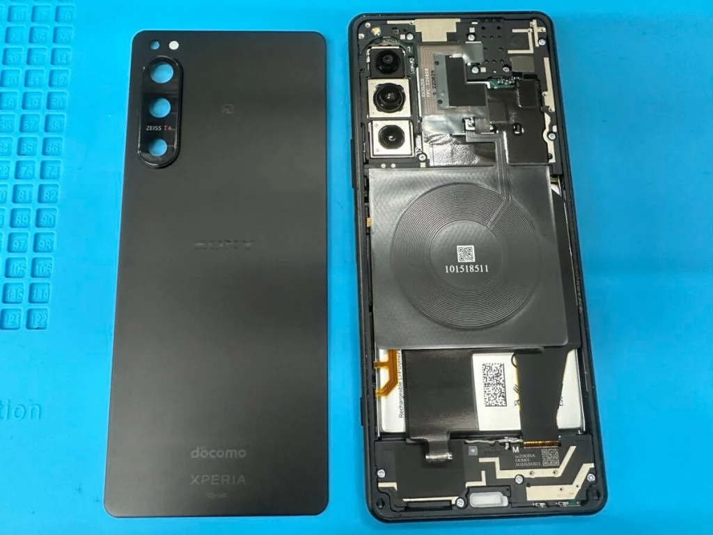 Xperia X Performance 液晶修理 — 修理の様子