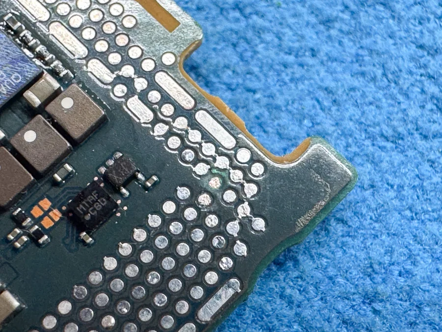 Xperia 1 IV 水没修理 — 修理の様子